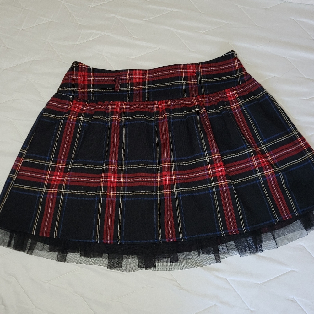 Hardly worn plaid skirt